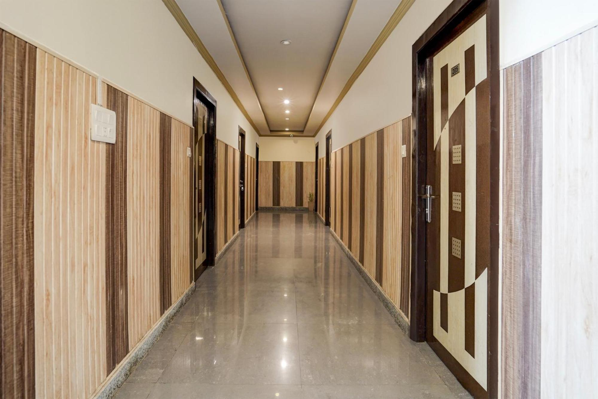 Hotel Super Townhouse Haridwar Near Har Ki Pauri Esterno foto